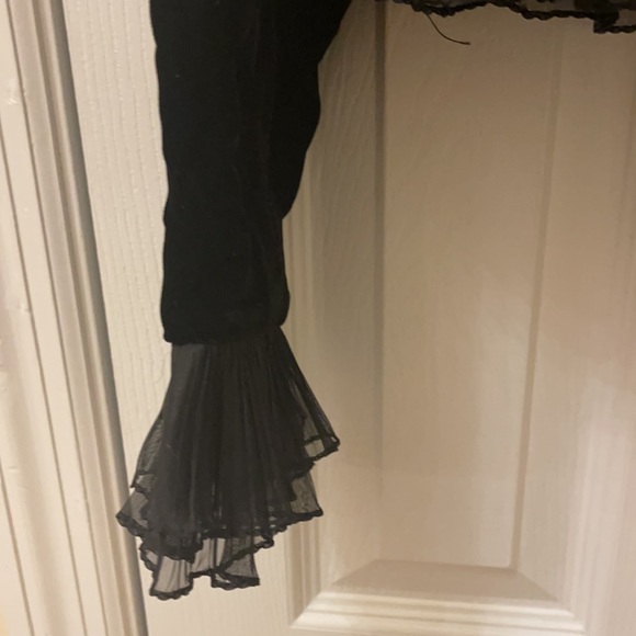 Vintage black velvet w/ lace collar blouse jacket - Picture 3 of 8